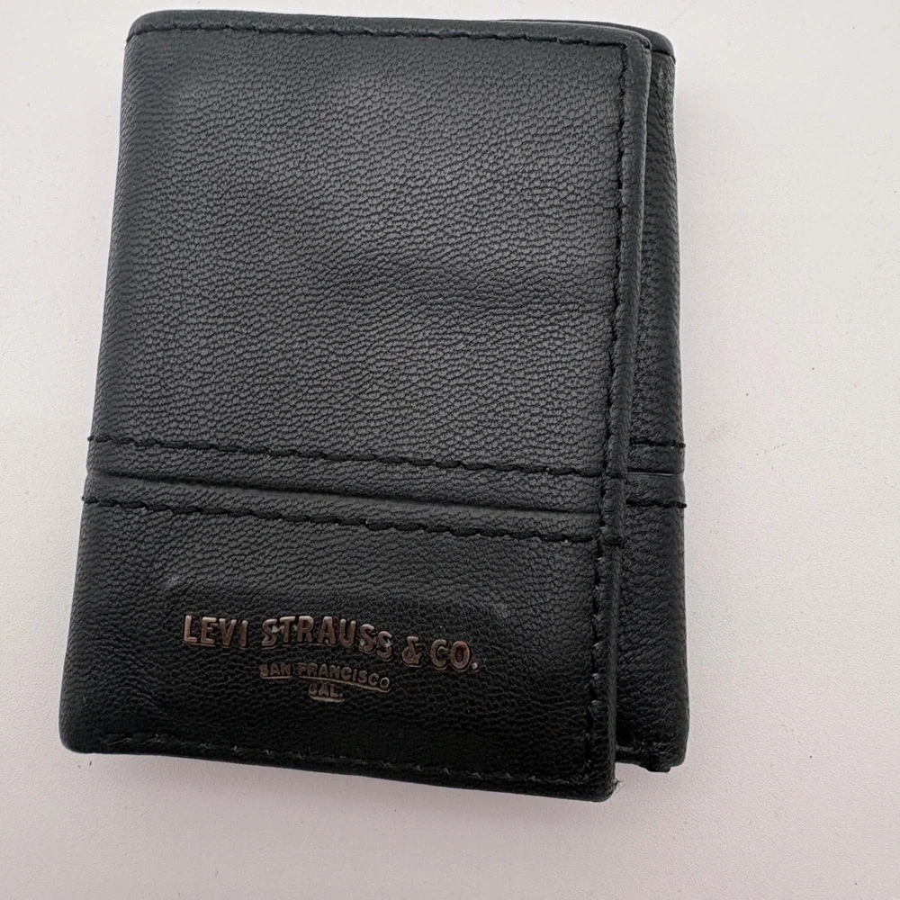 Levi Strauss & Co San Francisco logo Mens Black Leather Trifold Wallet ID Window